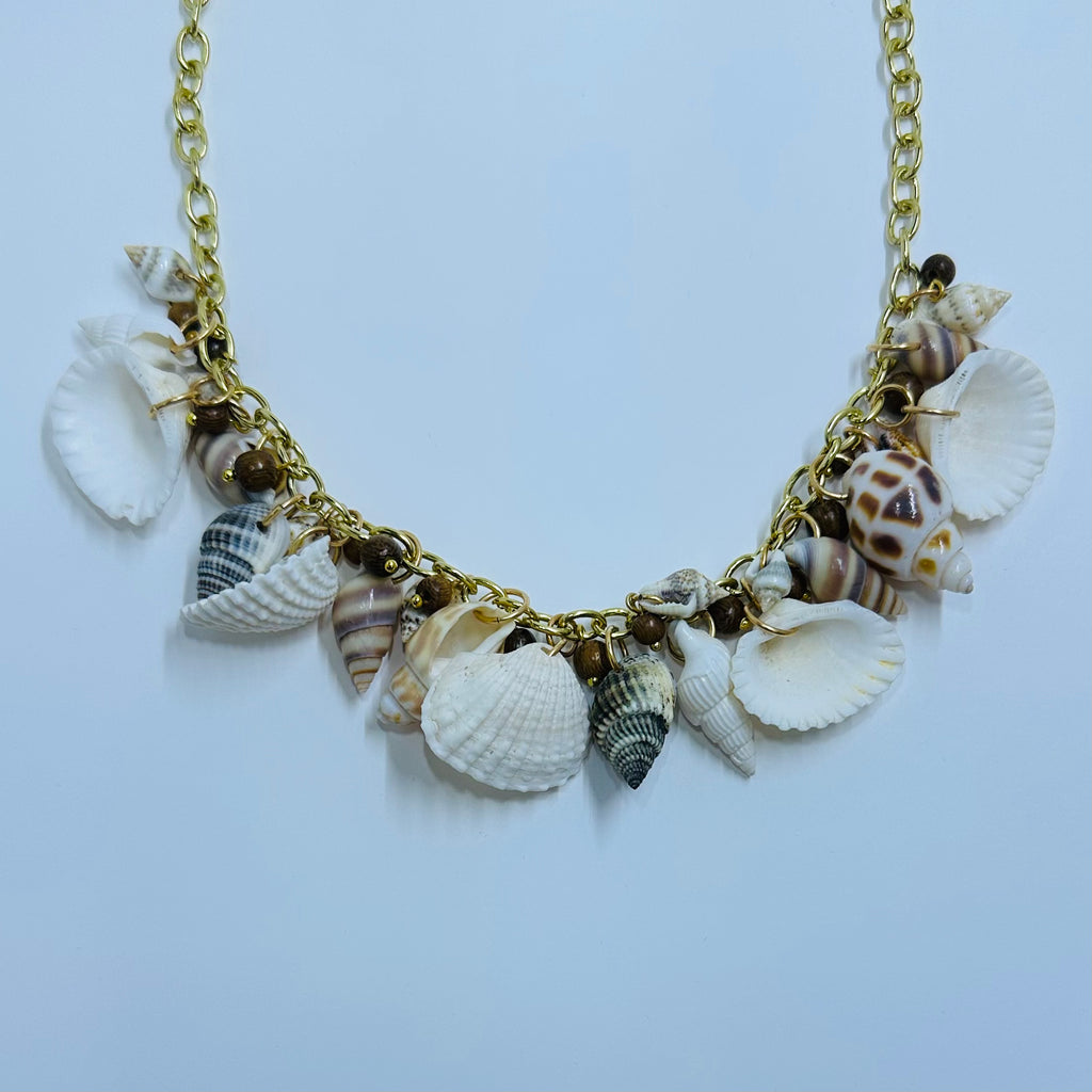 Metal Haskell Shell Striking Necklace in Brown