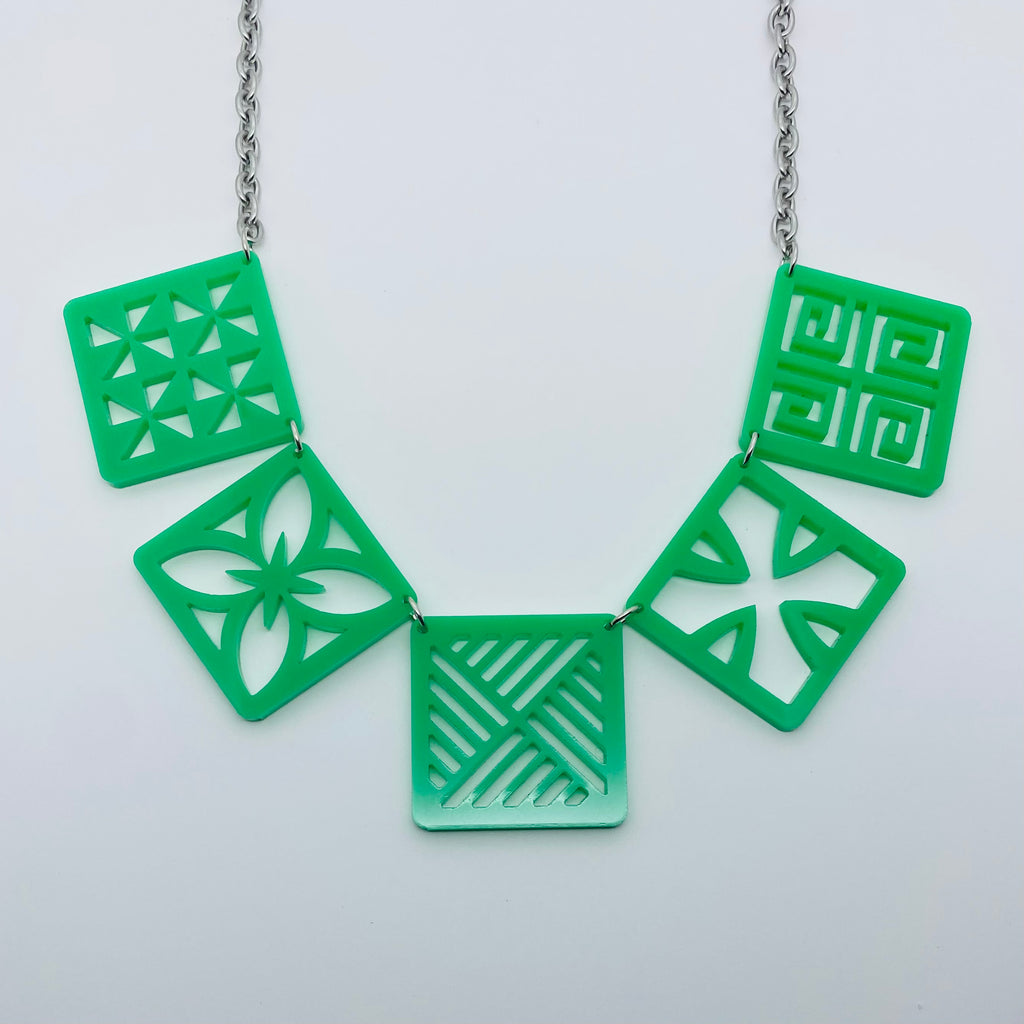 Flare Tiki Tapa Necklace in Kelly Green