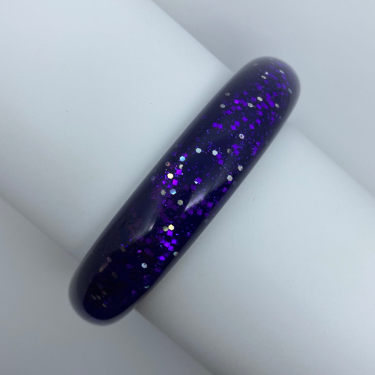 Confetti Lucite Medium Sparklite™ Bangle in Eggplant