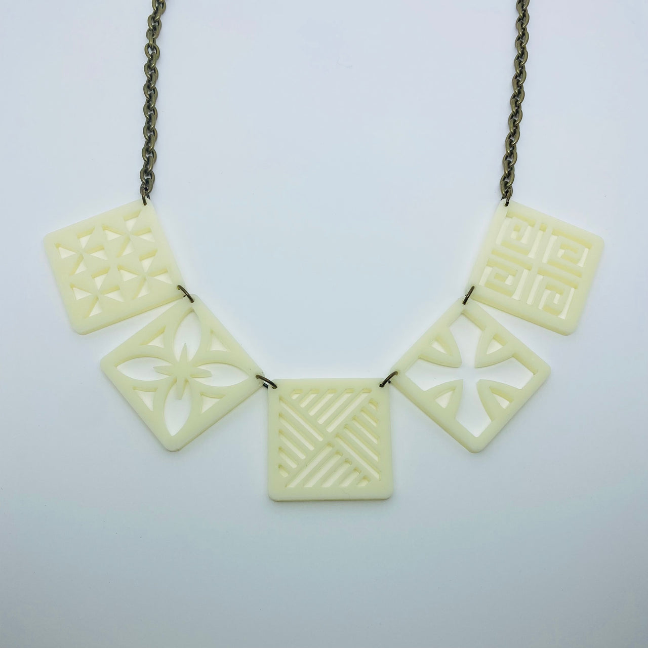 Flare Tiki Tapa Necklace in Ivory